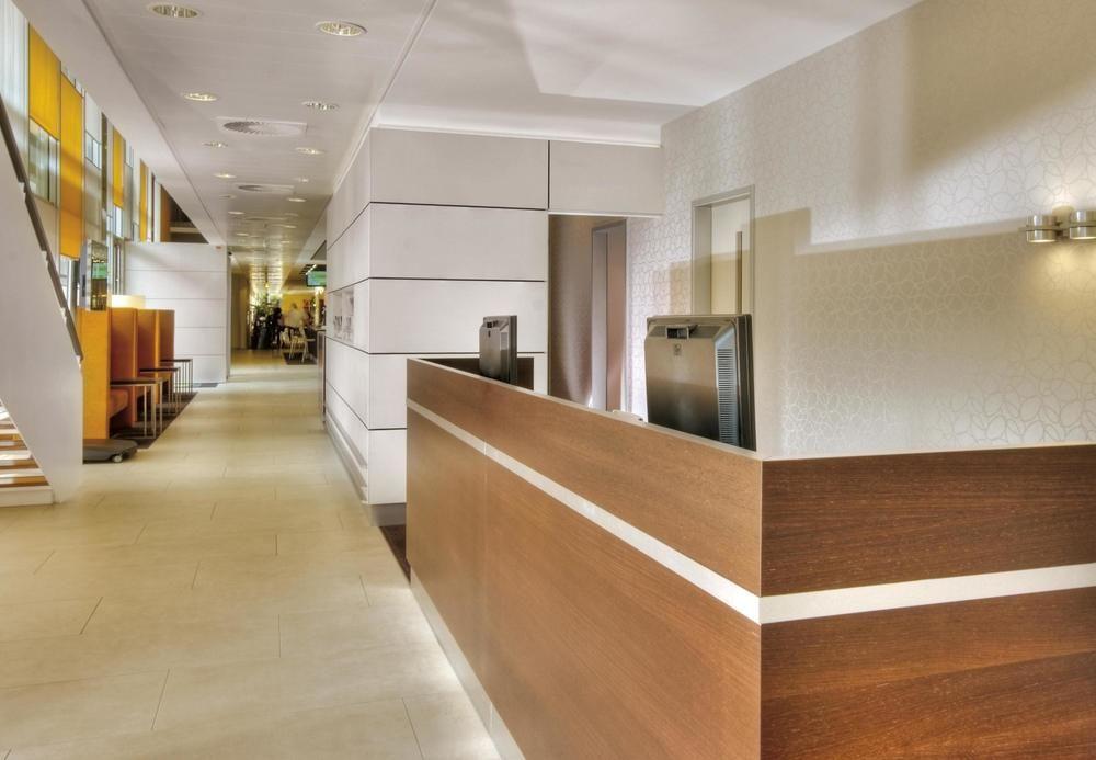 Courtyard By Marriott Linz Hotel Exterior photo