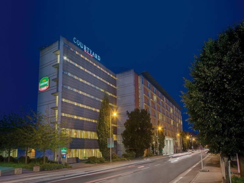 Courtyard By Marriott Linz Hotel Exterior photo