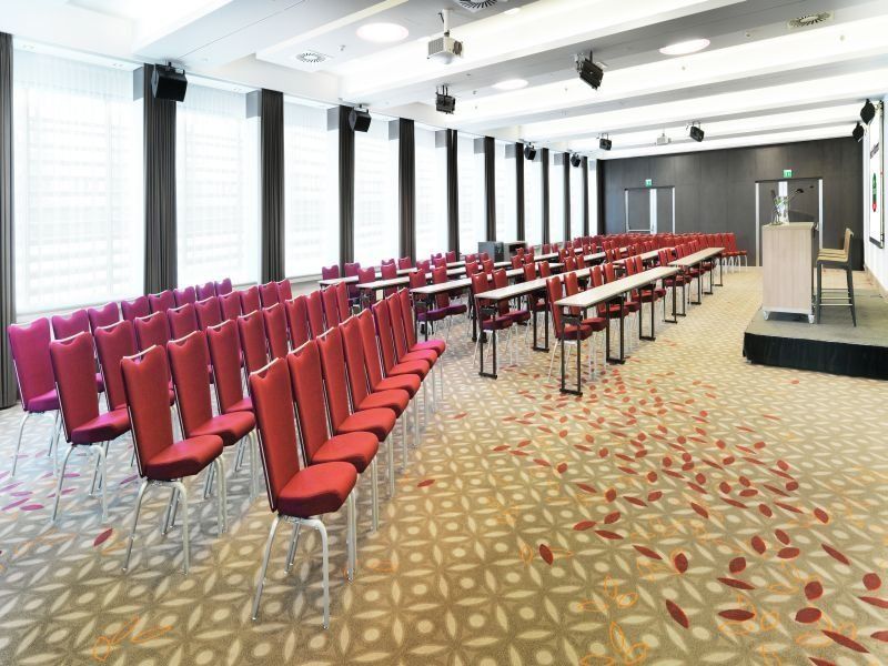 Courtyard By Marriott Linz Hotel Exterior photo